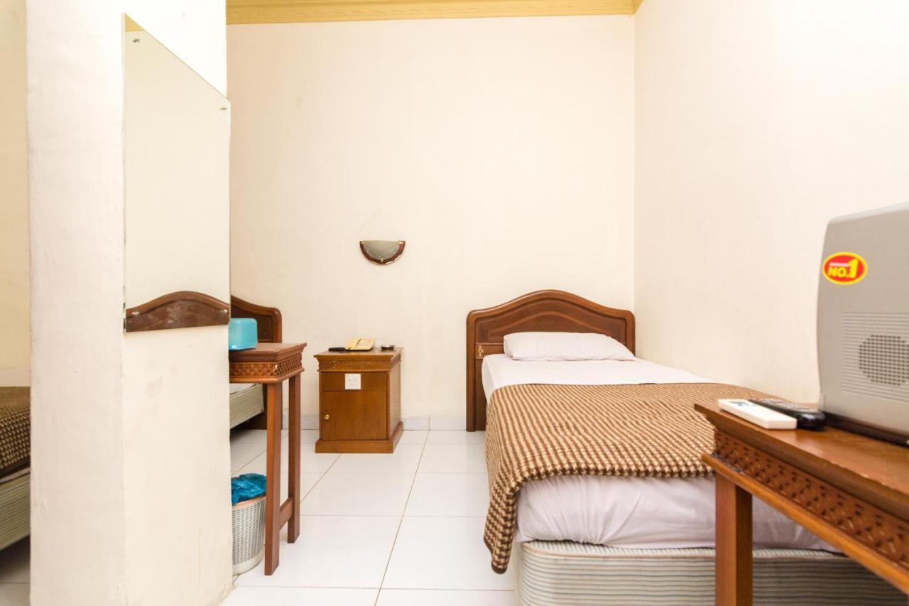 Oyo 2422 Rama Hotel Nagoya Kültér fotó